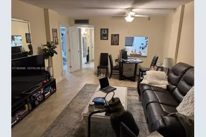 116 Royal Park Dr #2D, Oakland Park, FL 33309 - Photo 2