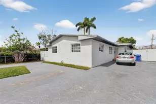 11441 SW 2nd St, Sweetwater, FL 33174 - Photo 2