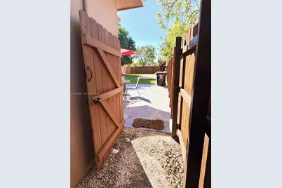 295 SW 9th St, Dania Beach, FL 33004 - Photo 44