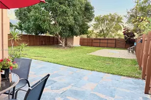 295 SW 9th St, Dania Beach, FL 33004 - Photo 2