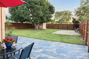 295 SW 9th St, Dania Beach, FL 33004 - Photo 2