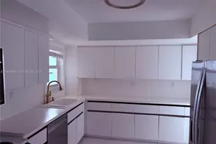 3180 S Ocean Dr, Hallandale Beach, FL 33009 - Photo 14