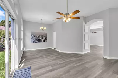 558 NW 118th Ave, Coral Springs, FL 33071 - Photo 10