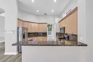 558 NW 118th Ave, Coral Springs, FL 33071 - Photo 16