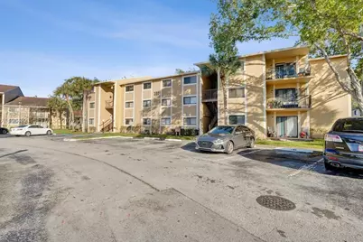 351 Palm Way #108, Pembroke Pines, FL 33025 - Photo 34