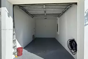 649 Lincoln St, Other City - In The State Of Florida, FL 34741 - Photo 4