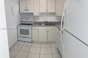 16740 NE 9th Ave, North Miami Beach, FL 33162 - Photo 10