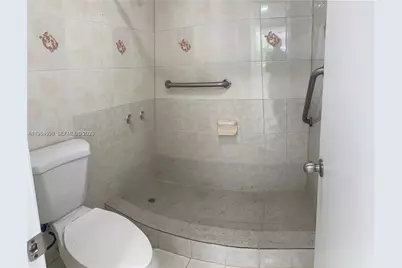 16740 NE 9th Ave #206, North Miami Beach, FL 33162 - Photo 4