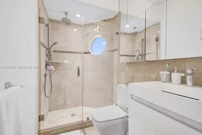 1662 NE 196th St, Miami, FL 33179 - Photo 14