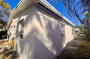 1329 NE 16th Ave, Fort Lauderdale, FL 33304 - Photo 8