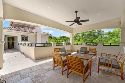 2715 Cordova St, Coral Gables, FL 33134 - Photo 4