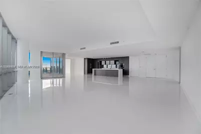 851 NE 1st Ave #4911, Miami, FL 33132 - Photo 4