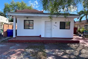 2460 NW 15th St, Miami, FL 33125 - Photo 2