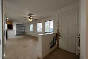 3021 Laurel Ridge Cir, Riviera Beach, FL 33404 - Photo 10