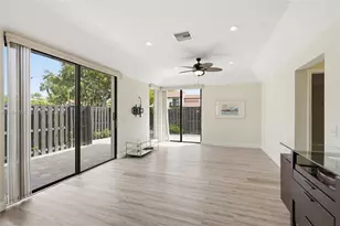 5726 Fox Hollow Dr, Boca Raton, FL 33486 - Photo 2