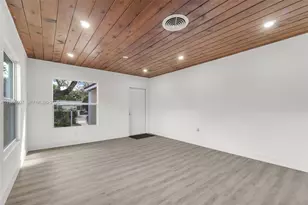 30 SW 7th St, Hallandale Beach, FL 33009 - Photo 6