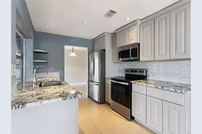 4938 NW 48th Ave, Tamarac, FL 33319 - Photo 8