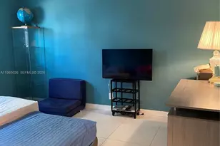 610 NE 12th Ave, Hallandale Beach, FL 33009 - Photo 38