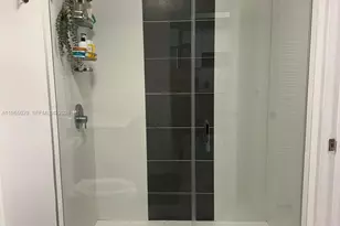 321 NE 26th St, Miami, FL 33137 - Photo 10