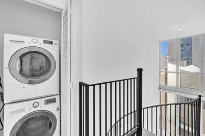 300 S Biscayne Blvd #L-822, Miami, FL 33131 - Photo 16