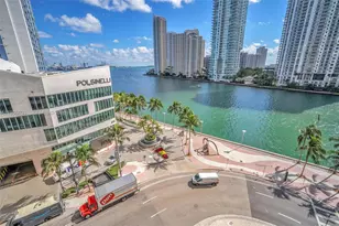 300 S Biscayne Blvd, Miami, FL 33131 - Photo 10