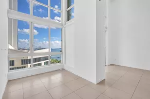 300 S Biscayne Blvd, Miami, FL 33131 - Photo 14