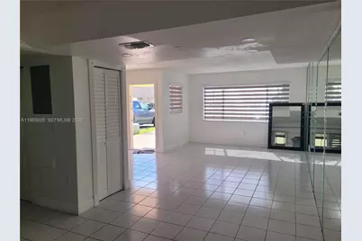 2425 W 54th Pl #13, Hialeah, FL 33016 - Photo 4