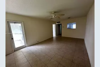 2223 Park Ln #304, Hollywood, FL 33021 - Photo 4