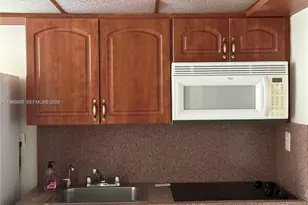 17570 Atlantic Blvd, Sunny Isles Beach, FL 33160 - Photo 4