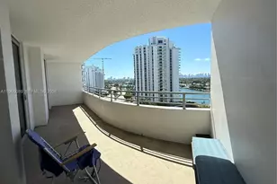 5555 Collins Ave, Miami Beach, FL 33140 - Photo 10