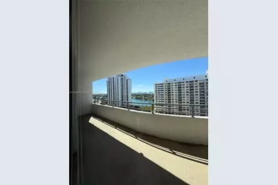 5555 Collins Ave #12Z, Miami Beach, FL 33140 - Photo 12