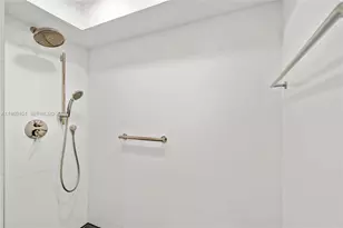 5757 Collins Ave, Miami Beach, FL 33140 - Photo 40