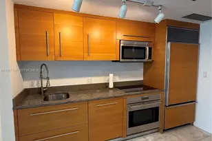 475 Brickell Ave, Miami, FL 33131 - Photo 6