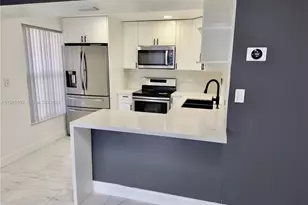 1086 N Hiatus Rd, Pembroke Pines, FL 33026 - Photo 10