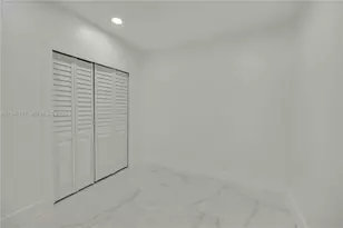 536 NW 25th Ave, Miami, FL 33125 - Photo 14