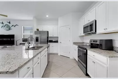 3426 Menores Way, Fort Myers, FL 33905 - Photo 6