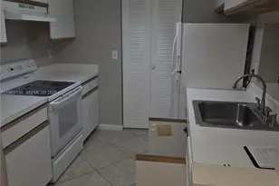 9755 Westview Dr, Coral Springs, FL 33076 - Photo 2