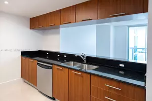 1800 N Bayshore Dr, Miami, FL 33132 - Photo 4