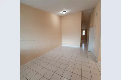 1663 SE 27th Dr #209, Homestead, FL 33035 - Photo 10