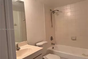 2731 SE 17th Ave, Homestead, FL 33035 - Photo 4