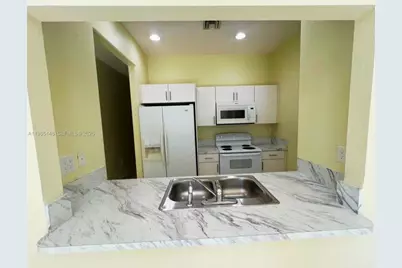 23712 SW 110th Ave, Homestead, FL 33032 - Photo 4