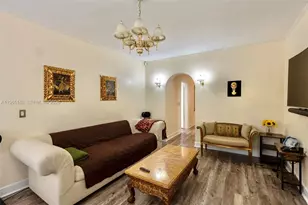 906 Genoa St, Coral Gables, FL 33134 - Photo 10