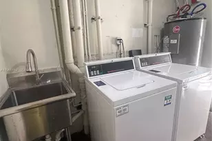 1530 NE 191st St, Miami, FL 33179 - Photo 16