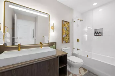 159 NE 6th St #4906, Miami, FL 33132 - Photo 12