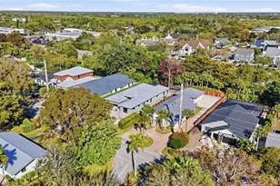 1050 13th St N, Other City - In The State Of Florida, FL 34102 - Photo 2