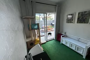 11065 NW 38th Pl, Sunrise, FL 33351 - Photo 14