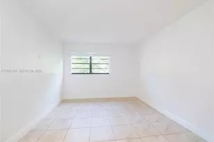 995 SW 84th Ave, Miami, FL 33144 - Photo 6