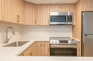 995 SW 84th Ave, Miami, FL 33144 - Photo 4