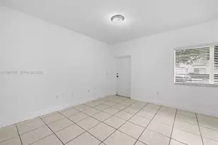 2461 W 78th St, Hialeah, FL 33016 - Photo 14