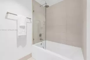 2602 E Hallandale Beach Blvd, Hallandale Beach, FL 33009 - Photo 20